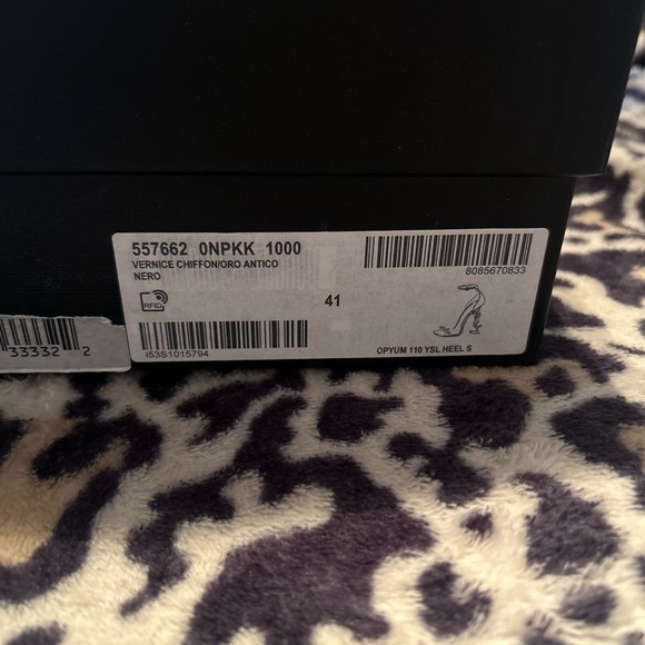 Saint Laurent

Opyum Sandals in Patent Leather - Picture 3 of 5